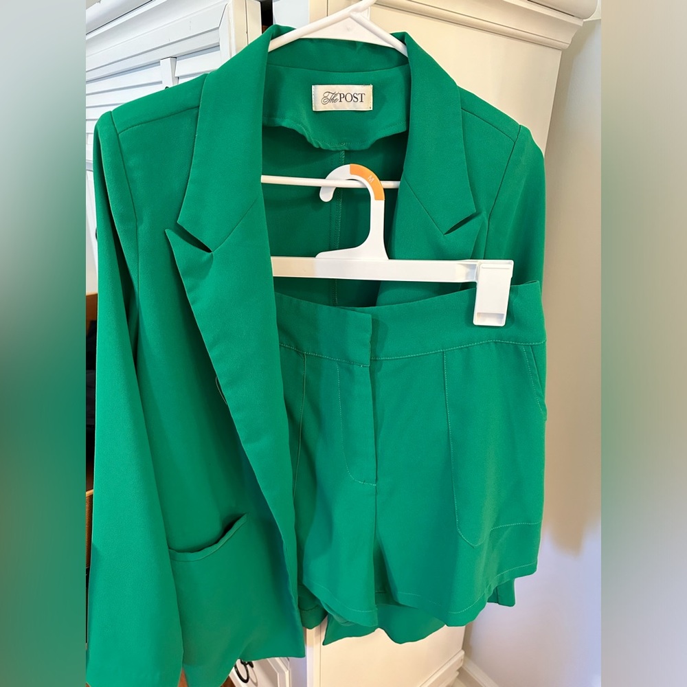 The Post Blazer Short Set